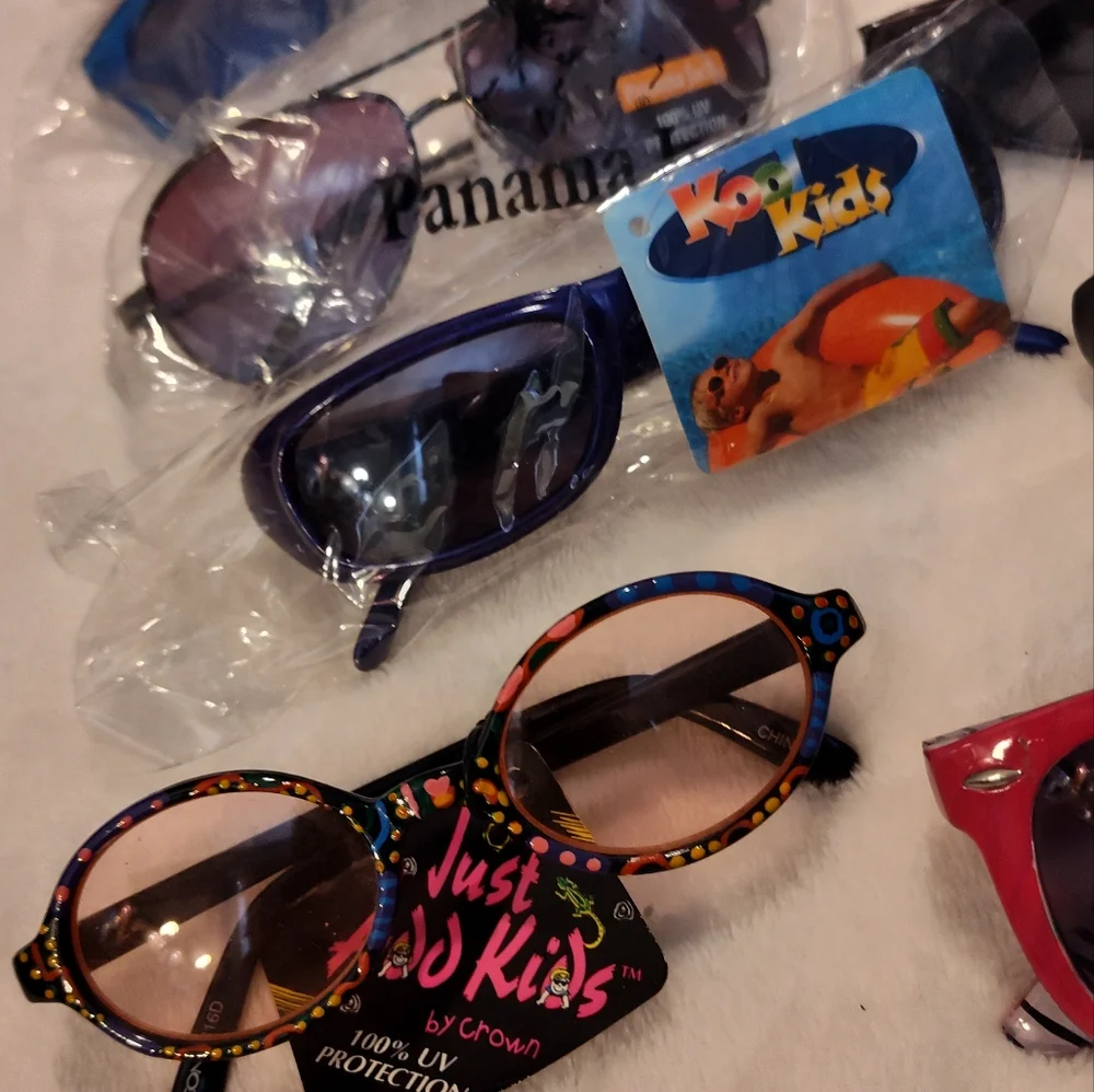 NWT! HUGE BUNDLE Of Kids/Teens Sunglasses (17prs)